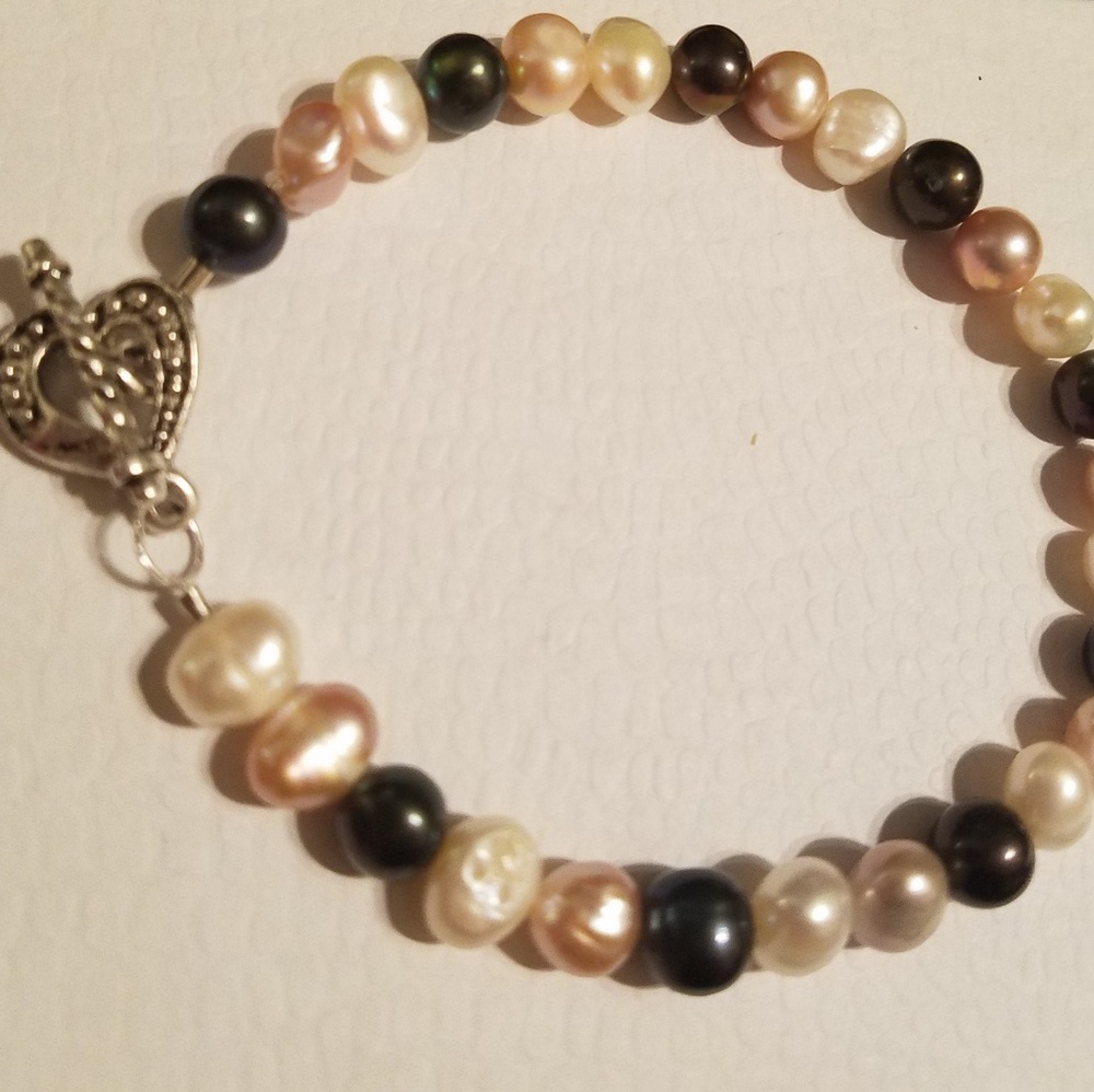 Pearl bracelet